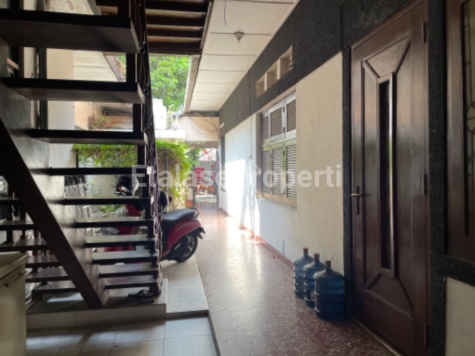 Foto properti Rumah Disewakan Di Jl Sulawesi 6