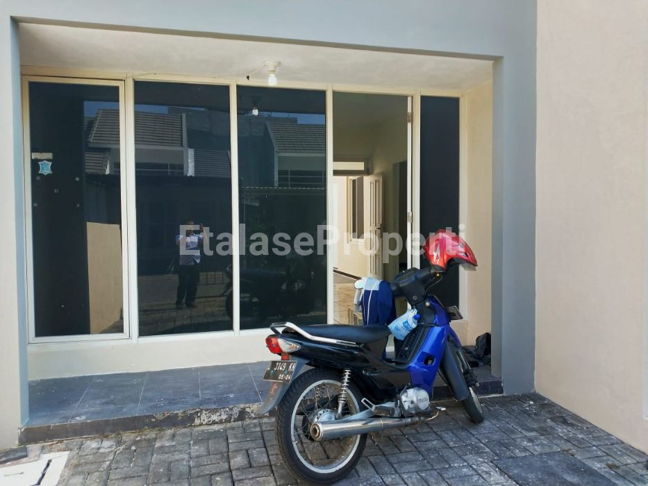 Foto properti Rumah Dikontrakkan Bukit Palma Blok D Strategis Surabaya Barat, Utara 2