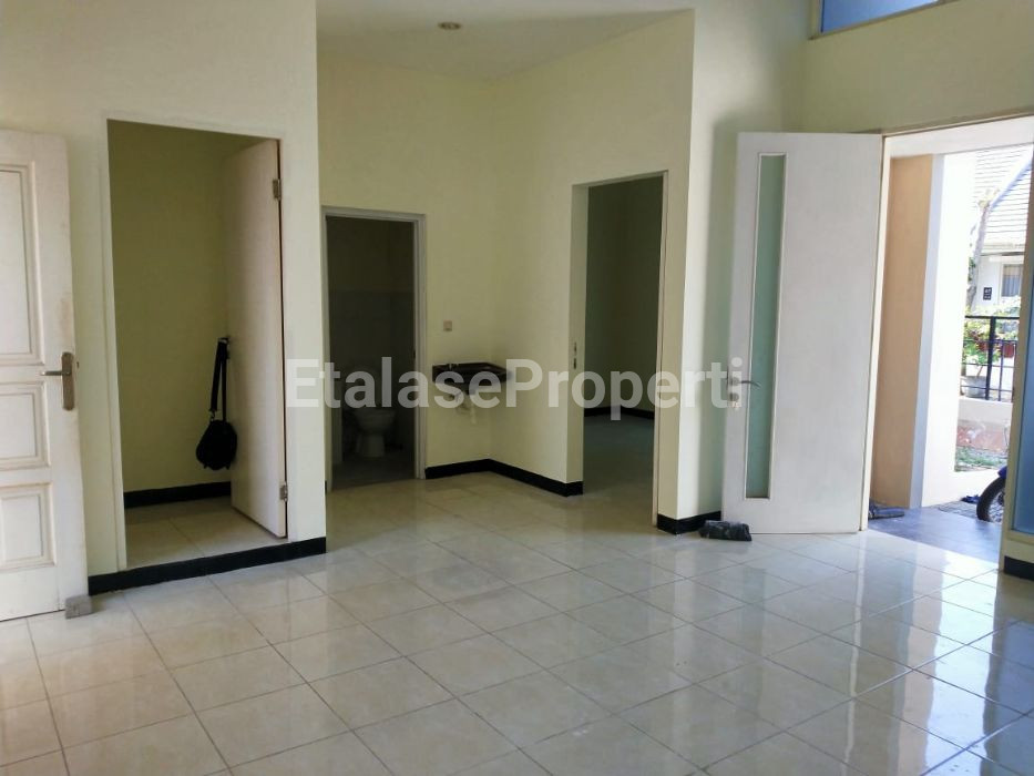 Foto properti Rumah Dikontrakkan Bukit Palma Blok D Strategis Surabaya Barat, Utara 8