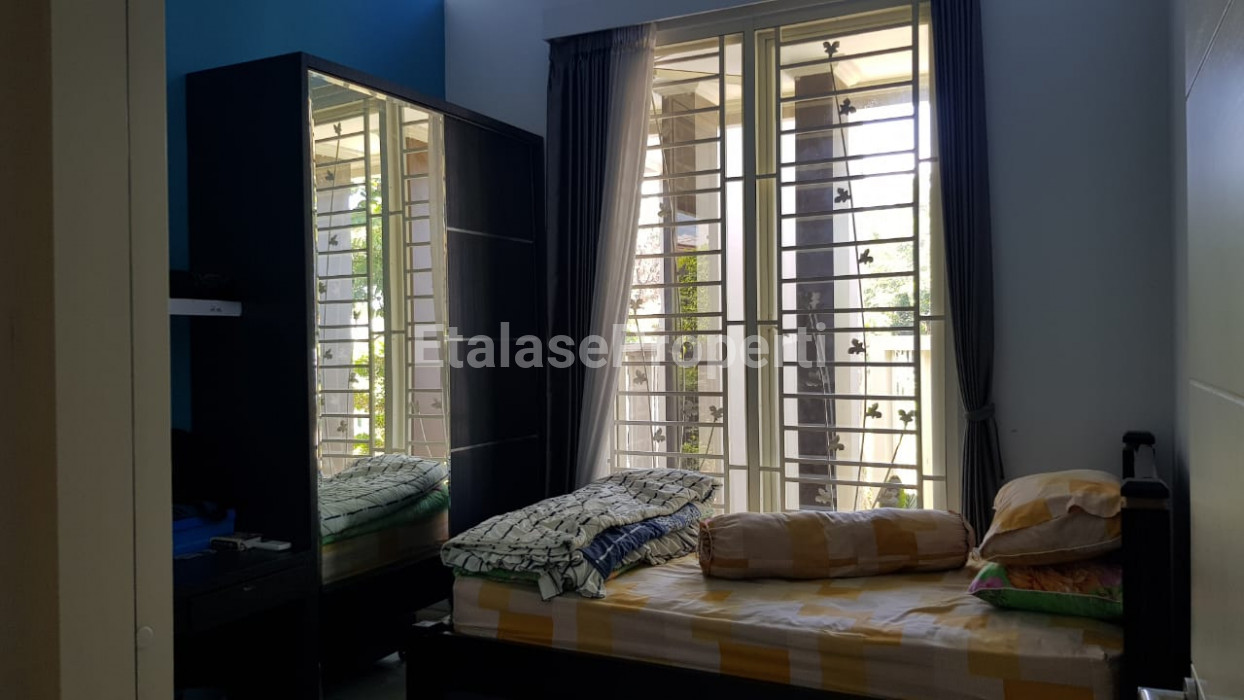 Foto properti DIJUAL FULL FURNISHED RUMAH 1,5 LANTAI GAYUNG KEBONSARI SURABAYA 3