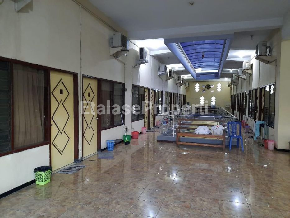 Foto properti Jual Kost Aktif Raya Siwalankerto 4