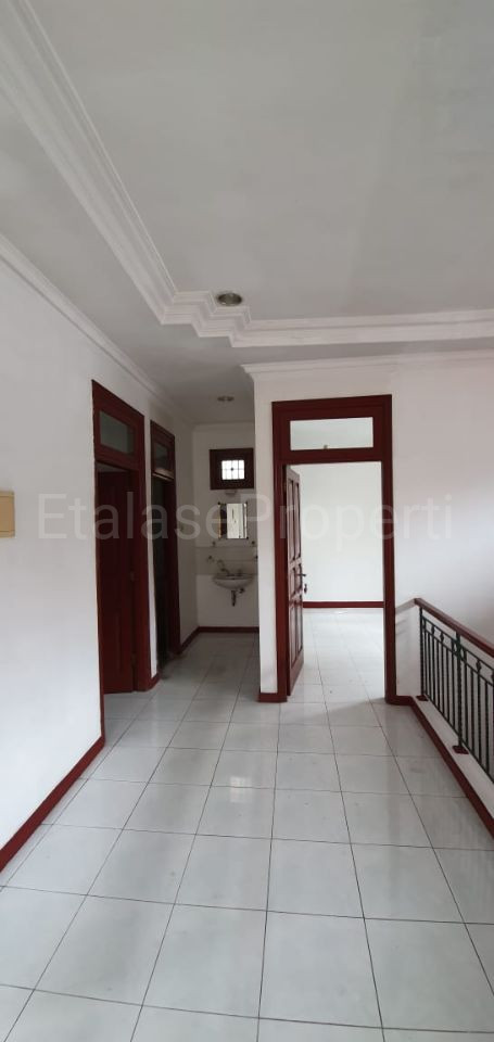 Foto properti Rumah Surabaya Barat Villa Bukit Mas Mediterania 3