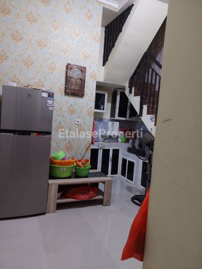 Foto properti Jual Cepat B.U Rumah 2 Lantai SHM Di Lebak Jaya Surabaya 3