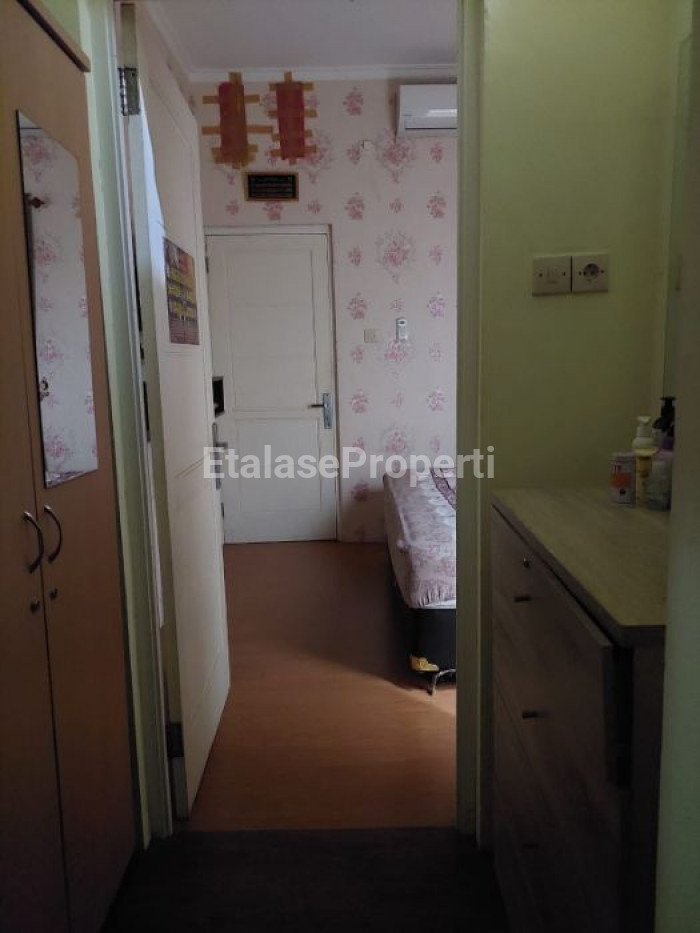 Foto properti Jual Cepat B.U Rumah 2 Lantai SHM Di Lebak Jaya Surabaya 10