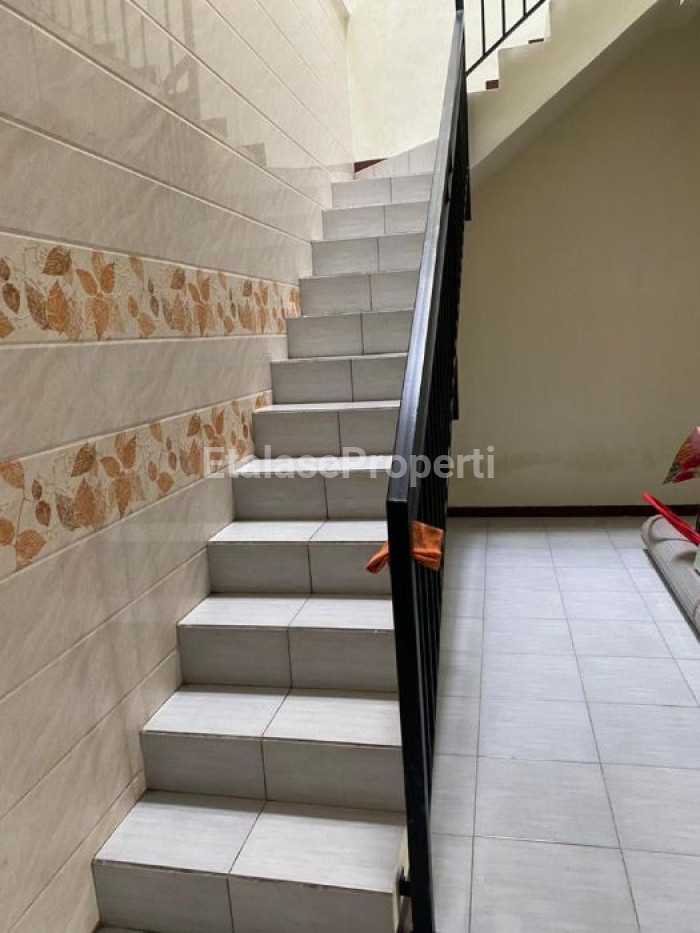 Foto properti Baru Gress Rumah  2 Lantai SHM Lebak Jaya 7