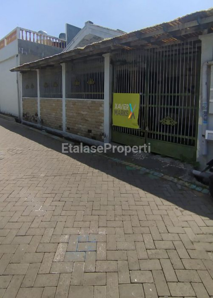 Foto properti Jual Cepat Rumah Gang Terlebar Di Dukuh Setro Surabaya 1