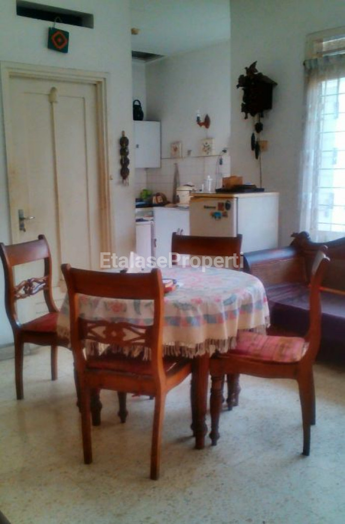 Foto properti Jual Cepat Rumah Di Pusat Kota Surabaya 2