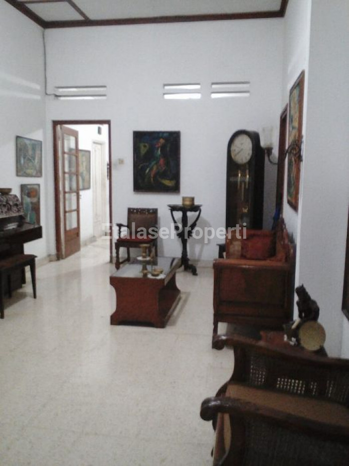 Foto properti Jual Cepat Rumah Di Pusat Kota Surabaya 5