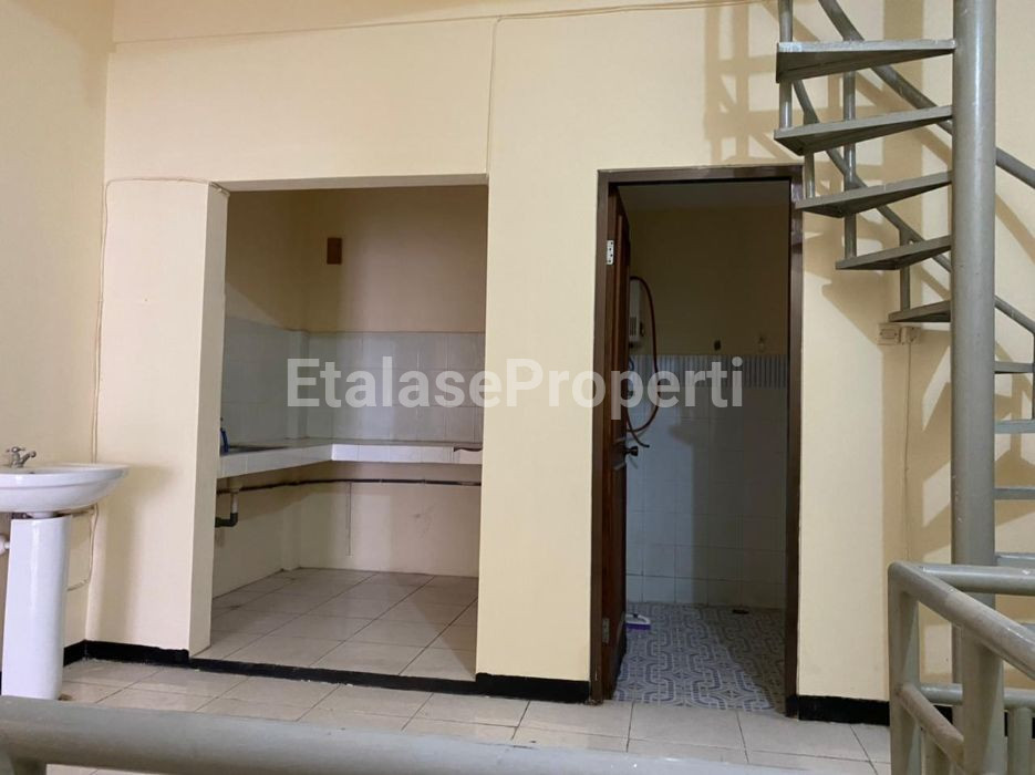 Foto properti Disewakan Ruko 3 Lantai Di Plaza Segi  Delapan 6