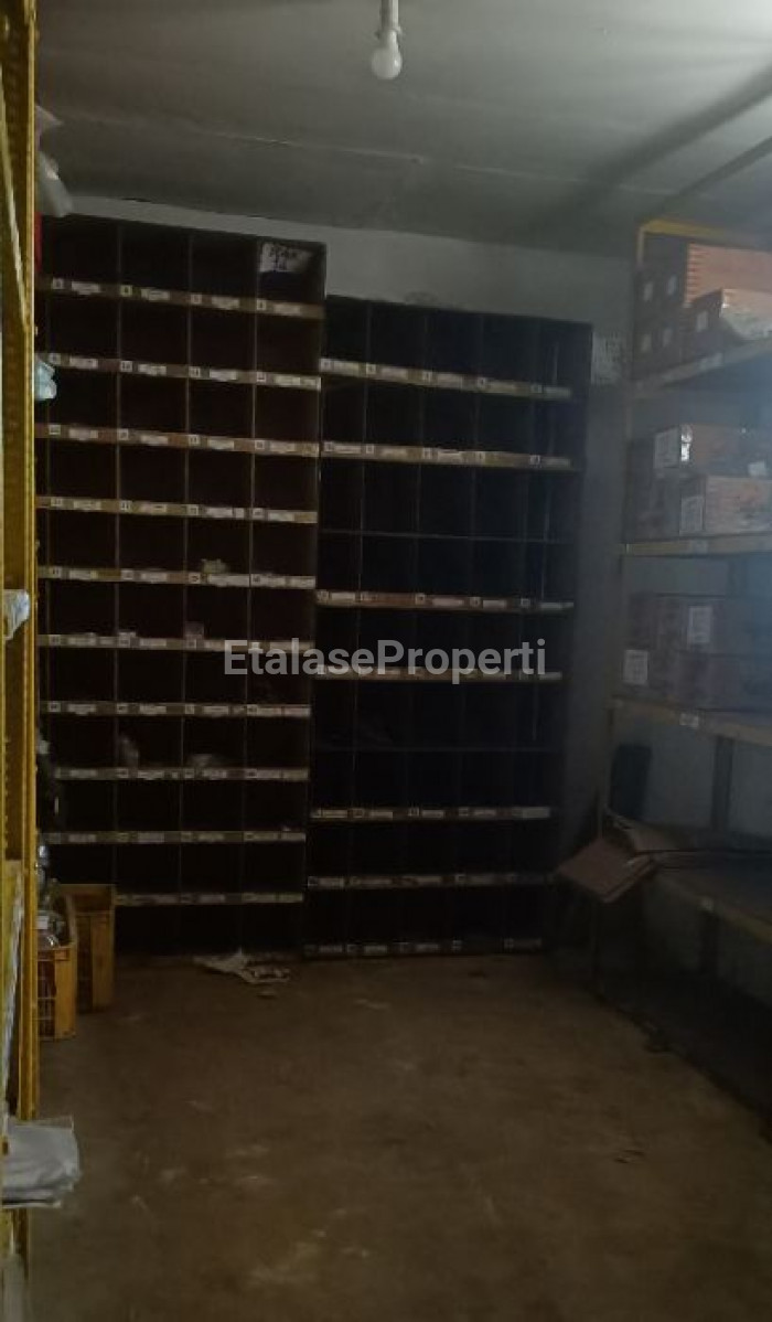 Foto properti Dijual Rumah Strategis Petemon Gang 4 Sawahan Daerah Surabaya Pusat 7