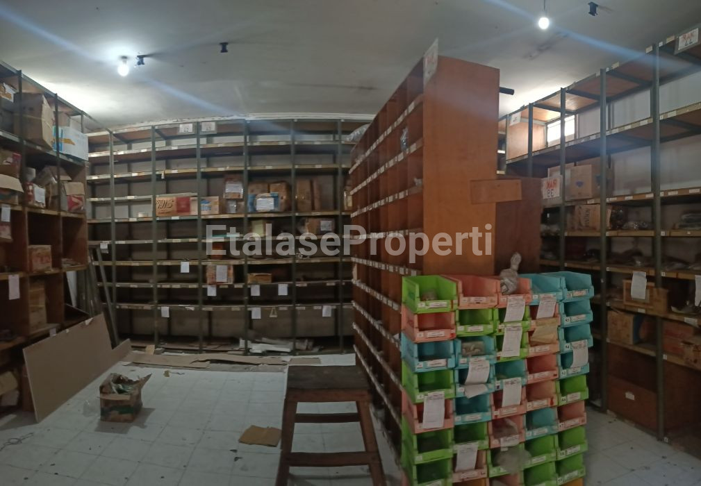 Foto properti Dijual Rumah Strategis Petemon Gang 4 Sawahan Daerah Surabaya Pusat 8