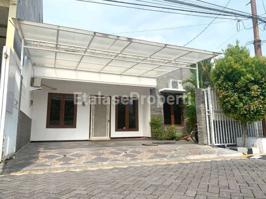 Foto properti Rumah Modern Minimalis Sangat Terawat, Lokasi Terdepan Di Raya Mulyosari 8