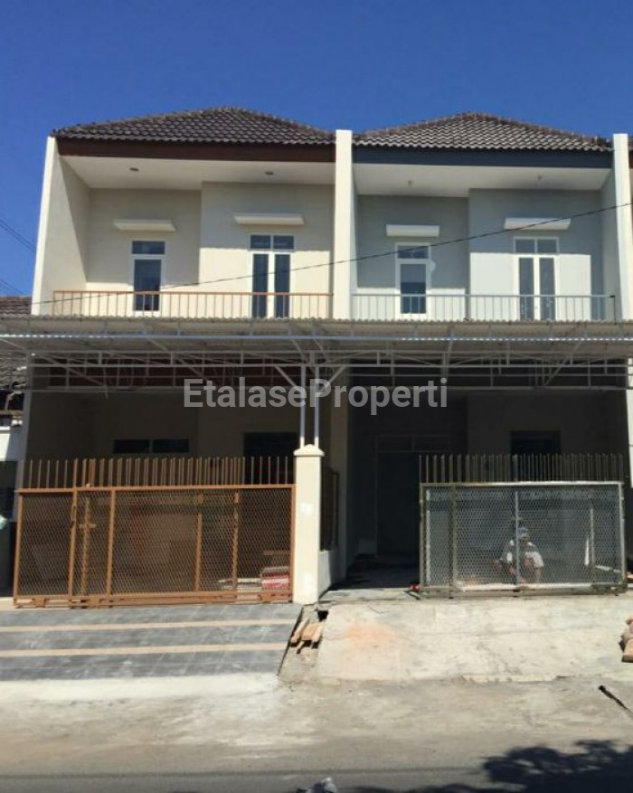 Foto properti Rumah Dijual 2 Lantai Raya Kutisari Indah Surabaya 1