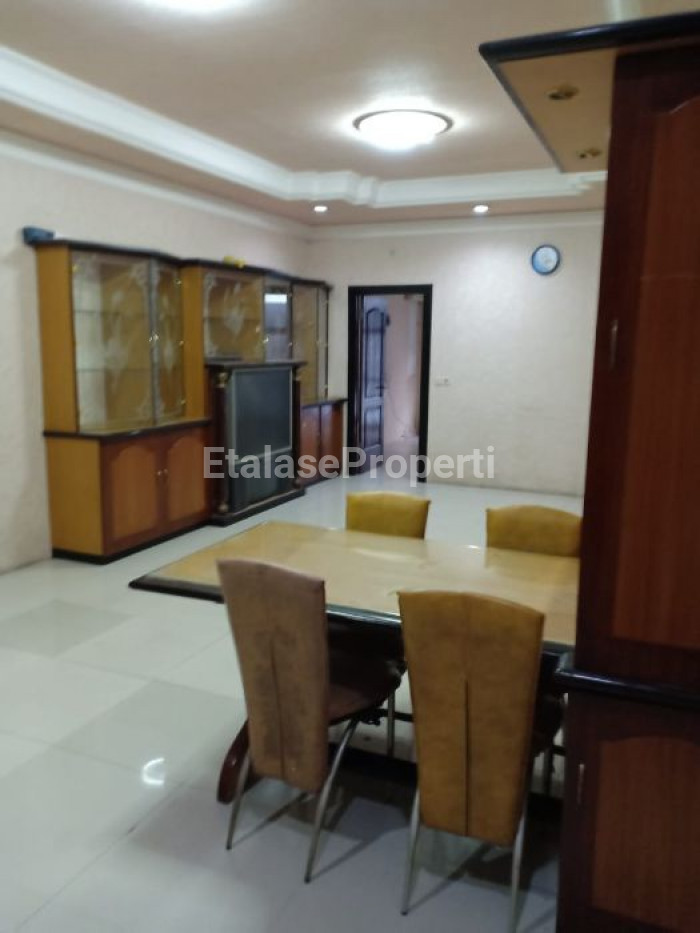 Foto properti Jual Ruko Kalibutuh, Bubutan, Surabaya Utara 2 Unit Jejer 5