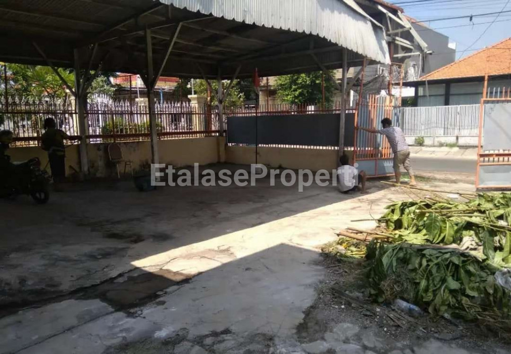 Foto properti Jual Cepat Rumah Luas Di Raya Petemon 3