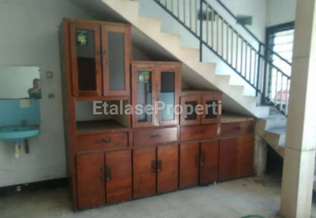 Foto properti Jual Cepat Rumah Luas Di Raya Petemon 5