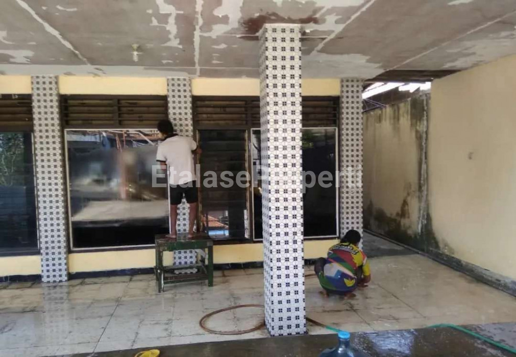 Foto properti Jual Cepat Rumah Luas Di Raya Petemon 6