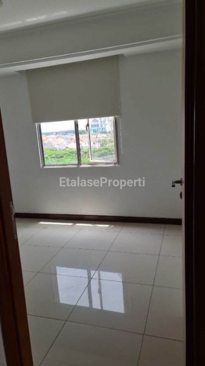 Foto properti Water Place 3 BR  Pakuwon Indah Surabaya 3