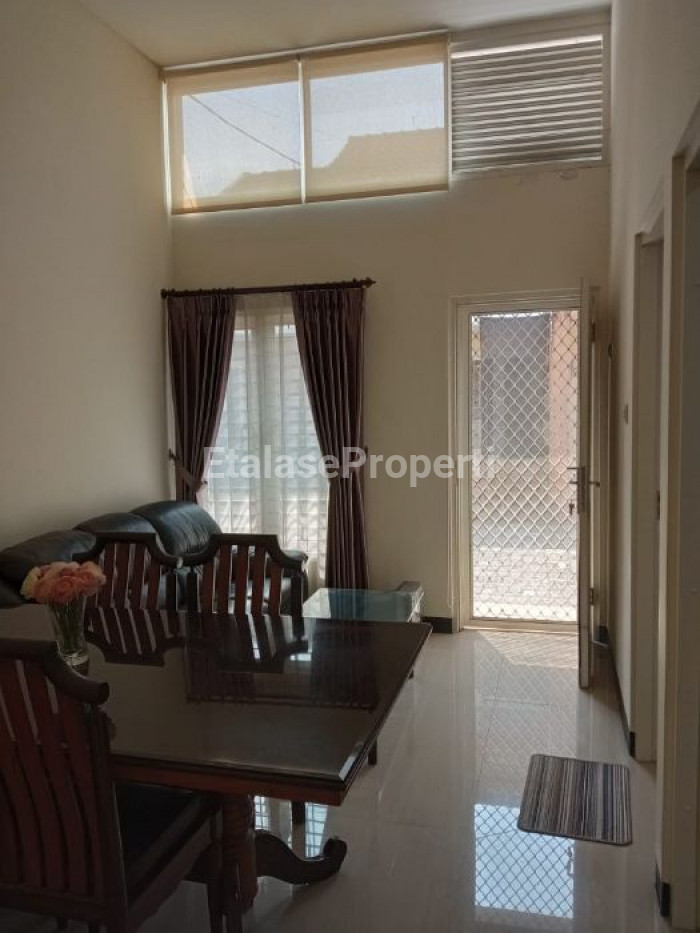 Foto properti Rumah Dijual Jalan Sambisari Lontar Surabaya Barat 2