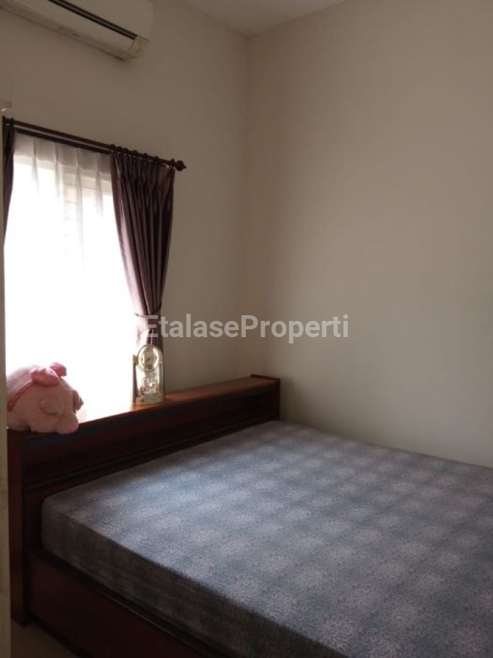 Foto properti Rumah Dijual Jalan Sambisari Lontar Surabaya Barat 4