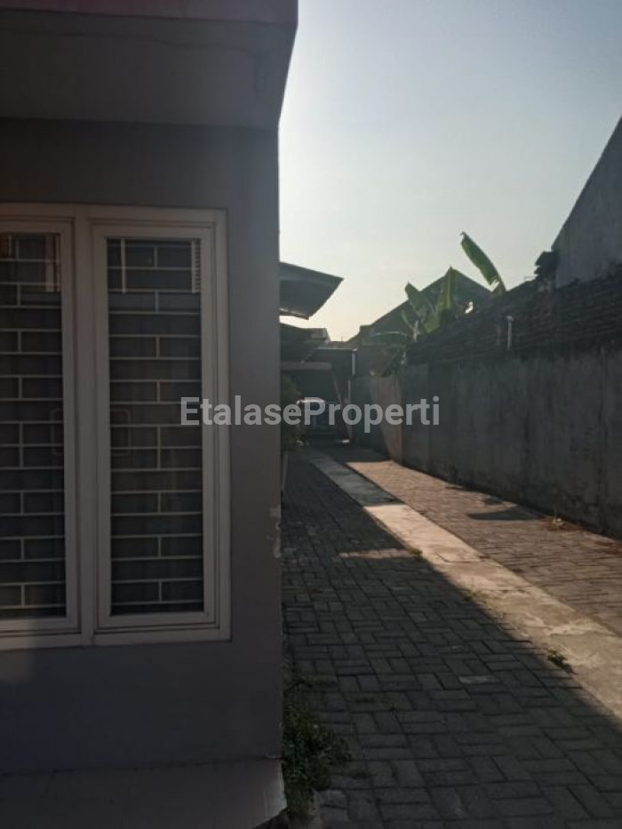 Foto properti Rumah Dijual Jalan Sambisari Lontar Surabaya Barat 6