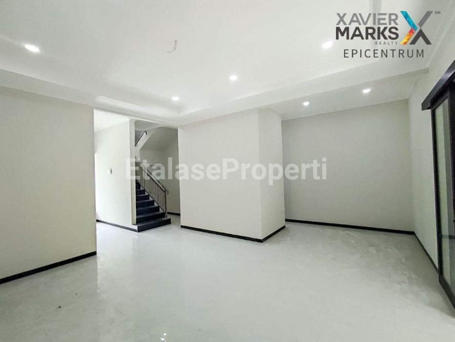 Foto properti Dijual Rumah Baru Sutorejo Surabaya Timur Dekat Mulyosari 2