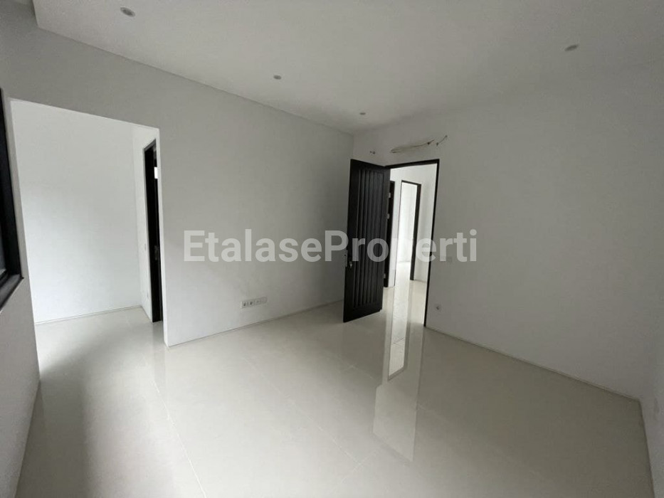 Foto properti Dijual Rumah Baru Modern Minimalis Alam Hijau Citraland 6