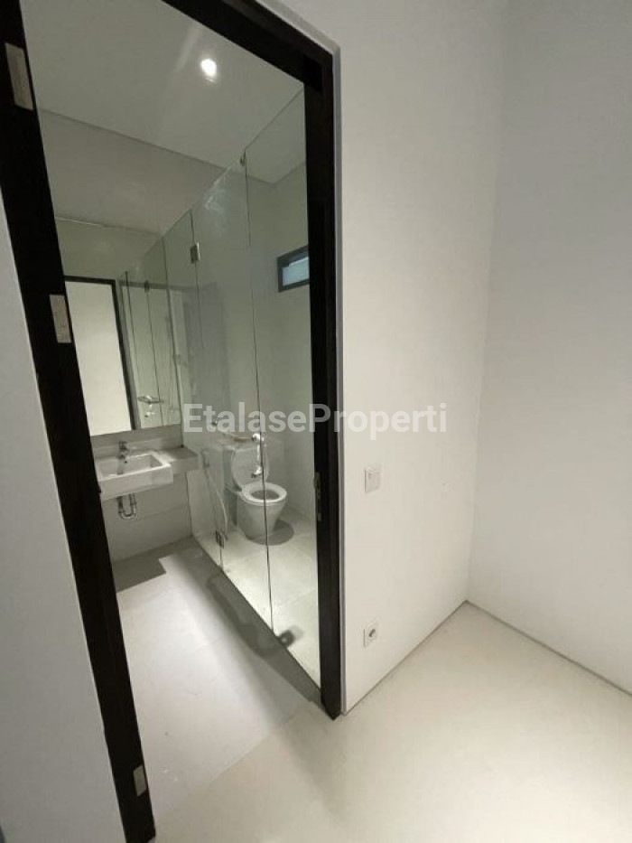 Foto properti Dijual Rumah Baru Modern Minimalis Alam Hijau Citraland 7
