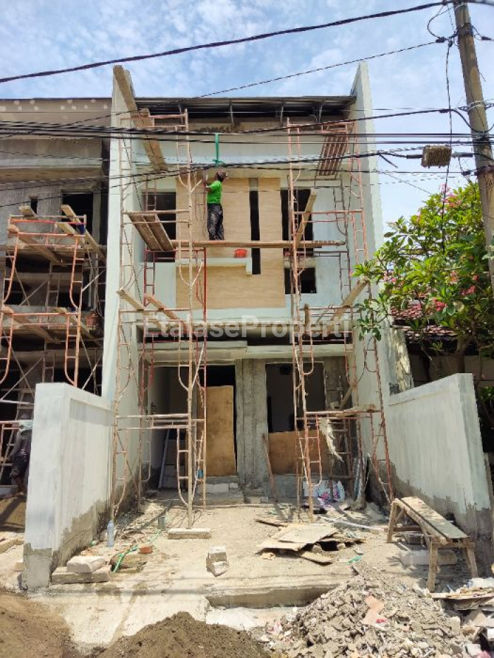 Foto properti Dijual Rumah Manyar Jaya Baru Gress 2 Lantai 4