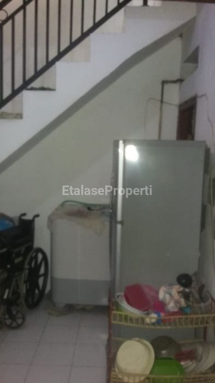 Foto properti Disewakan Rumah Wiyung Dekat UNESA PTC 3