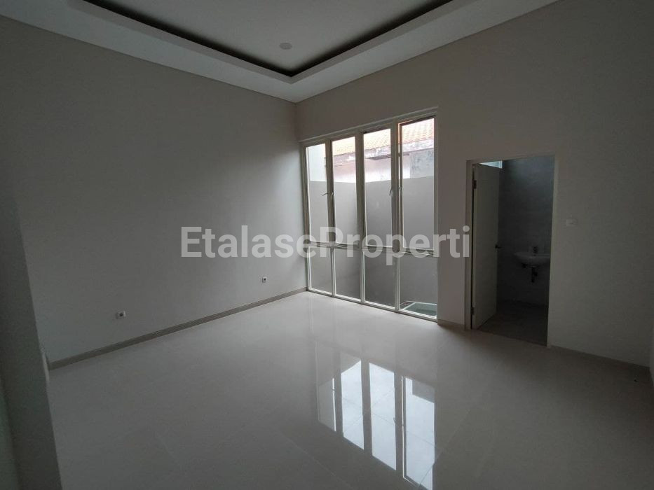 Foto properti Rumah Modern Baru Manyar Indah Tipe A Surabaya Timur Pusat Kota 7