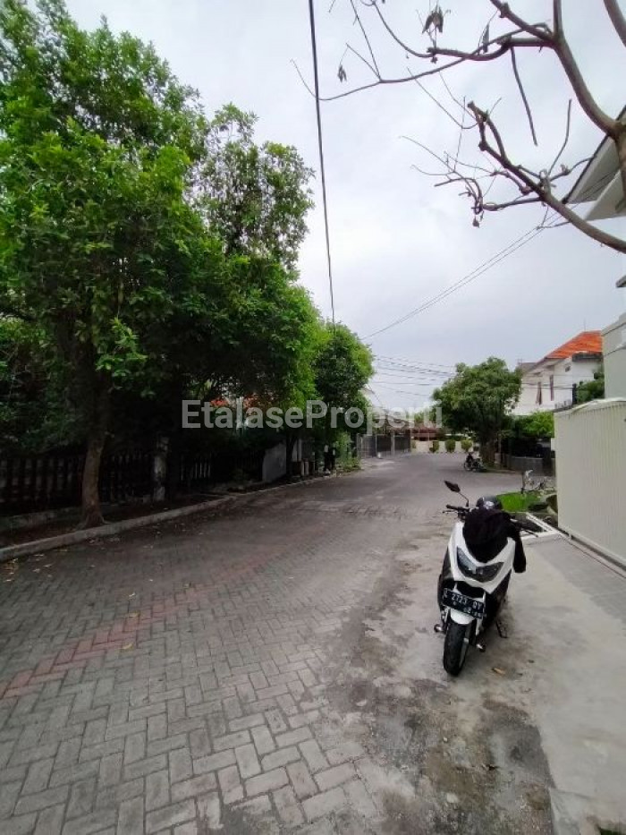 Foto properti Rumah Modern Baru Manyar Indah Tipe Hook Surabaya Timur Pusat Kota 10
