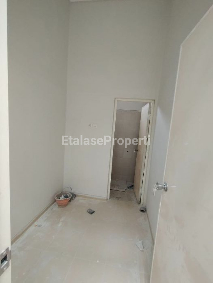 Foto properti Rumah Modern Baru Manyar Indah Tipe C Surabaya Timur Pusat Kota 7