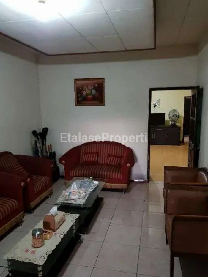 Foto properti Dijual Rumah Strategis Di Jambangan 2