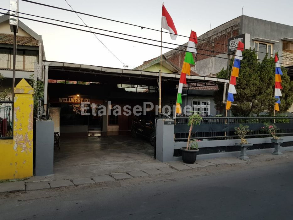 Foto properti Dijual Rumah Strategis Di Jambangan 1