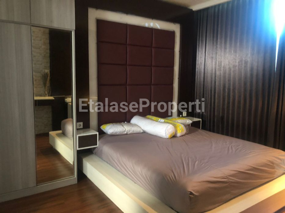 Foto properti Disewakan The Via & Vue Ciputra World 3br Full Furnished 1