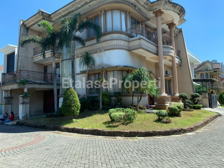 Foto properti Jual Rumah Hook Classic Taman Mutiara, Pakuwon City 2