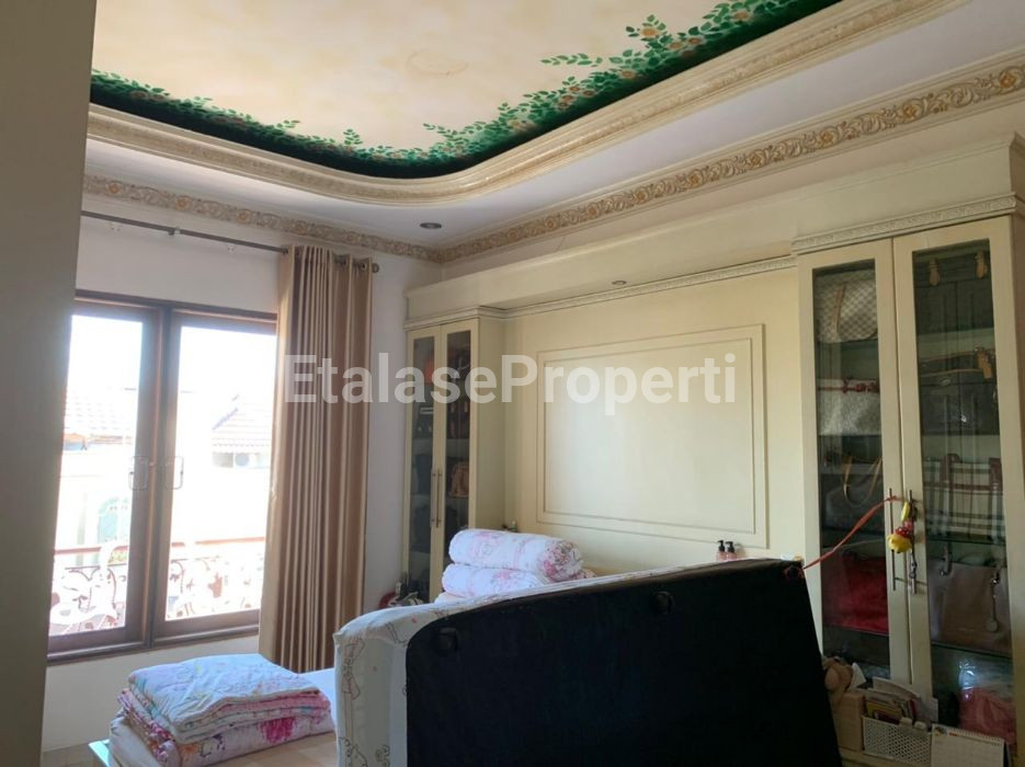 Foto properti Jual Rumah Hook Classic Taman Mutiara, Pakuwon City 6