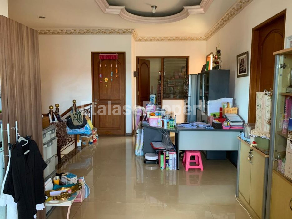 Foto properti Jual Rumah Hook Classic Taman Mutiara, Pakuwon City 9