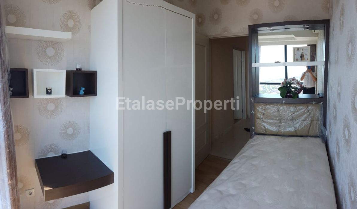 Foto properti Rent The Peak Apartment 1