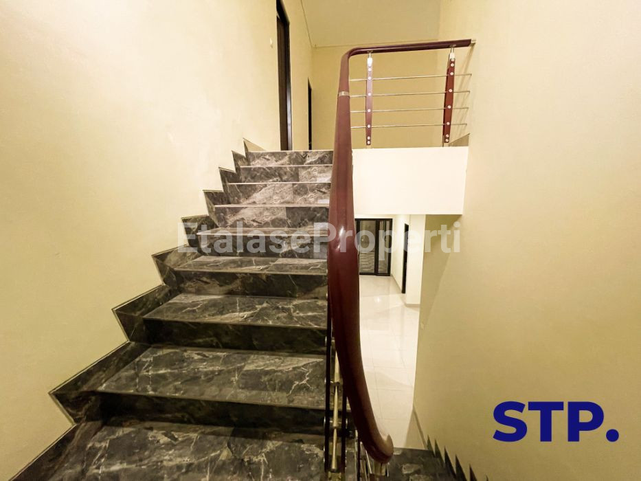 Foto properti SEBELAH KYO SOCIETY !! Jual Rumah Mewah Baru Gress Panjang Jiwo Permai 3