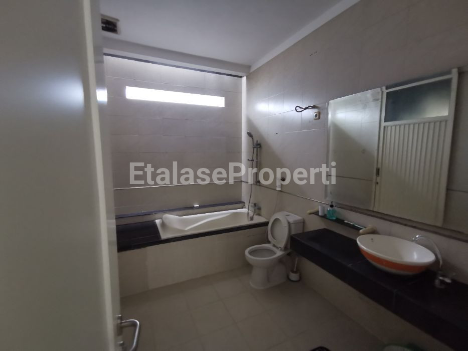 Foto properti Dijual Rumah Royal Park Citraland Siap Huni 4