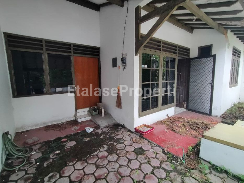 Foto properti Dijual Rumah Sutorejo Tengah 1.5 Lantai Hitung Tanah 6