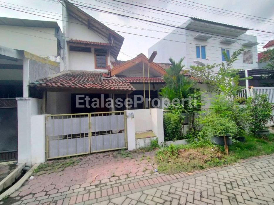 Foto properti Dijual Rumah Sutorejo Tengah 1.5 Lantai Hitung Tanah 10