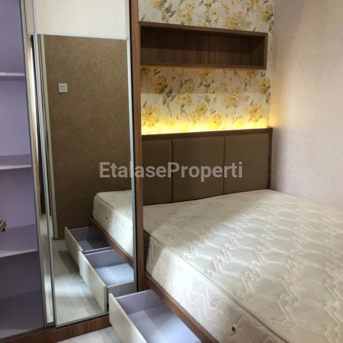 Foto properti Jual Murah Apartment Puncak Dharmahusada Furnished 2 BR Bagus 5