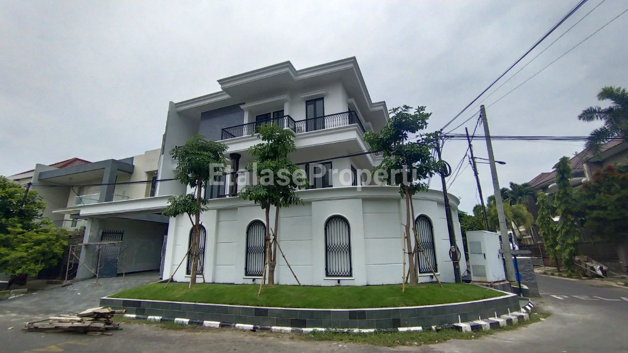Foto properti Sultan Surabaya Jual Rumah Baru Dan Mewah Di Sutorejo Prima 3