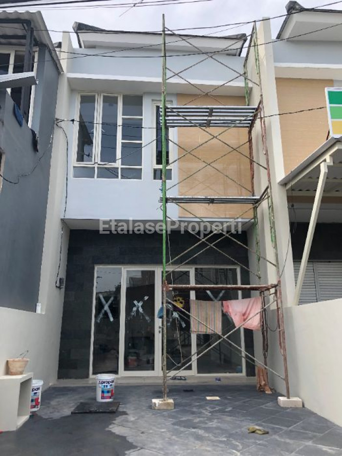 Foto properti Dijual Ruko Baru Gress Raya Medayu Tambak Surabaya 3