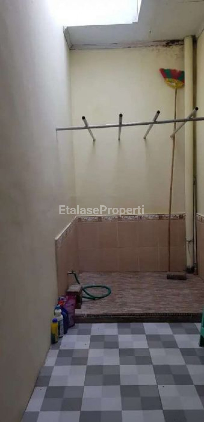 Foto properti Berani Nego !! Rumah Minimalis Di Griya Amerta Regency Rungkut 3