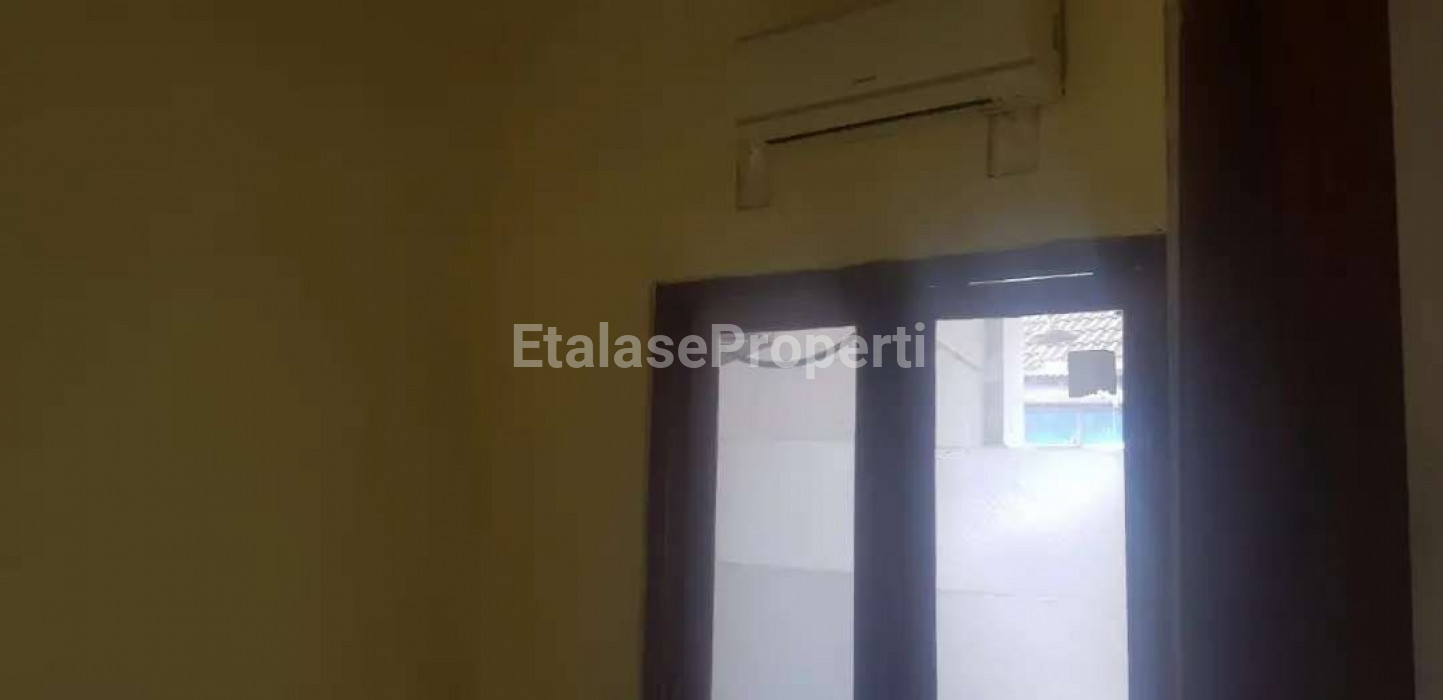 Foto properti Berani Nego !! Rumah Minimalis Di Griya Amerta Regency Rungkut 4