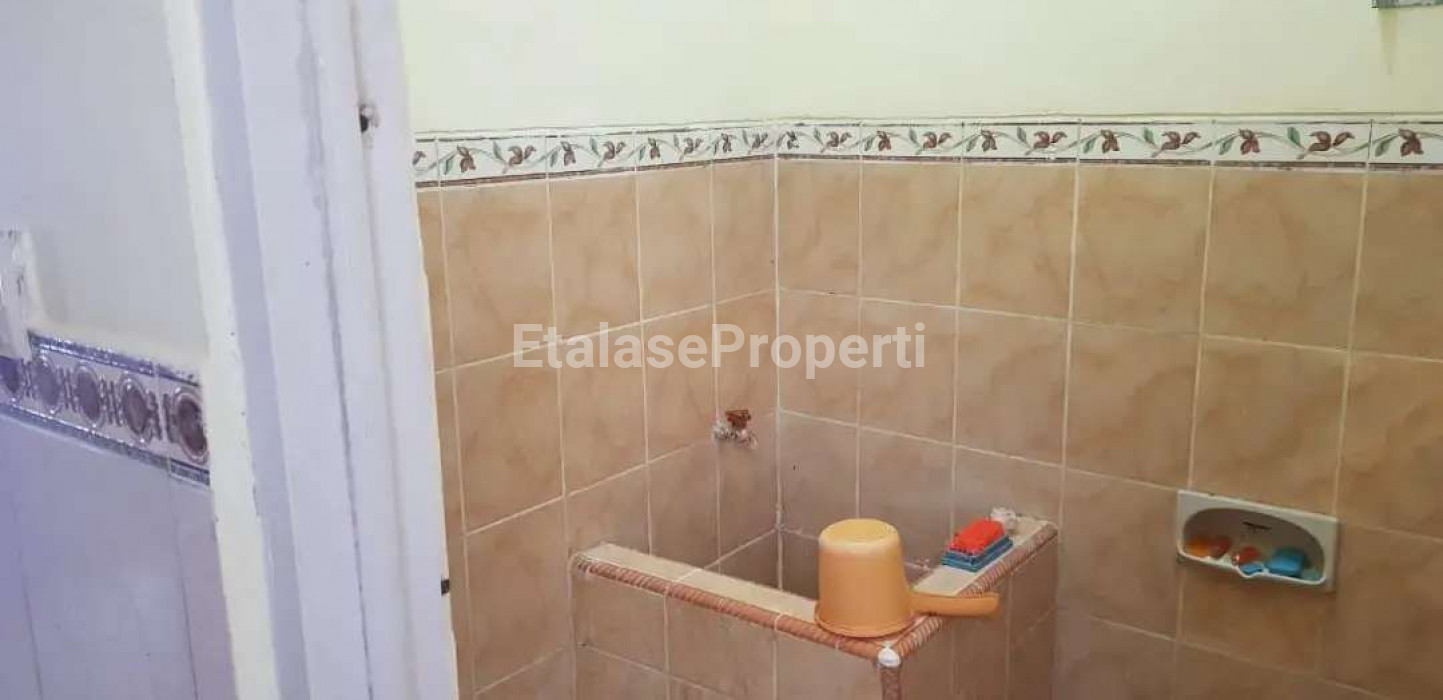 Foto properti Berani Nego !! Rumah Minimalis Di Griya Amerta Regency Rungkut 6